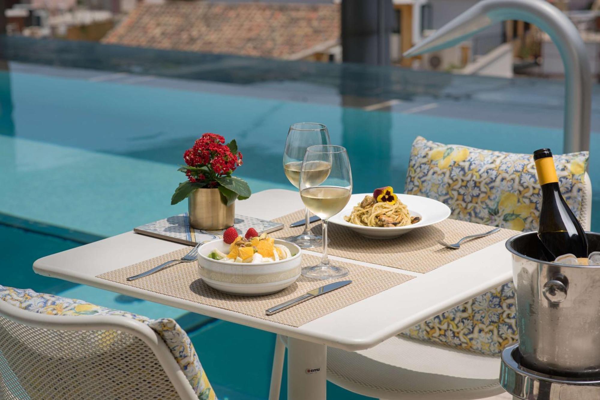 Nh Collection Taormina Hotel Bagian luar foto